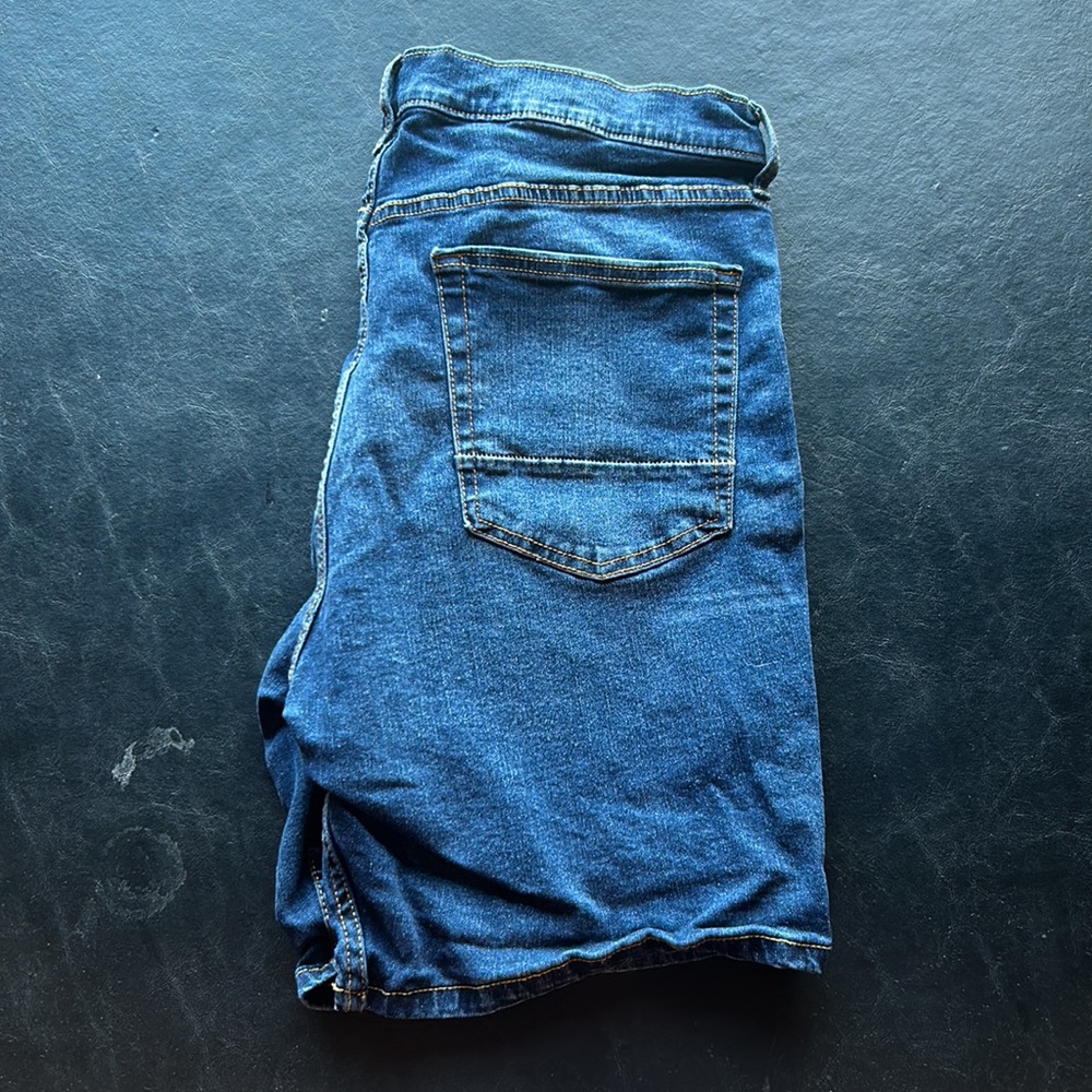 WXYZ Size 36 Jean Shorts - Picture 3 of 3